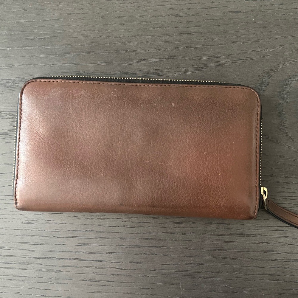 burberry brown leather zippered wallet - Picture 2 of 9